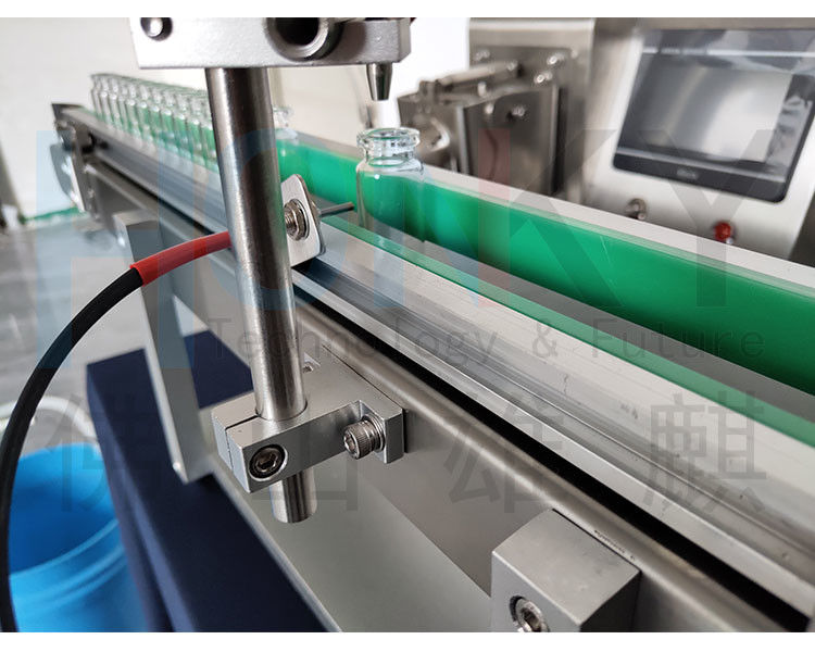 Máquina de enchimento de frasco de 5 ml de escritório Linha de enchimento pequena com transportador de alimentação de garrafas e Samll Bach para enchimento de óleo cosmético